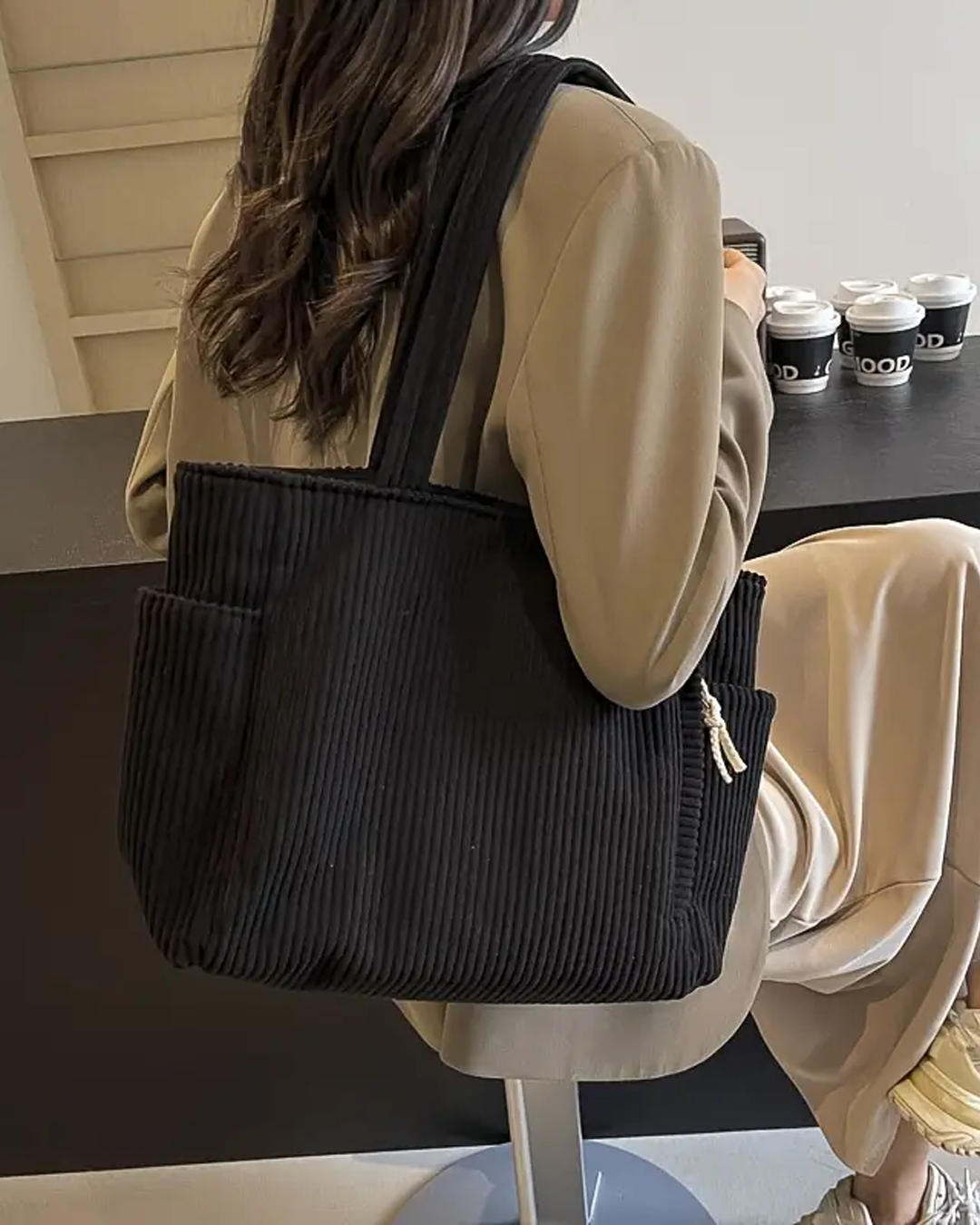 Isla | Bolsa acanalada con detalle de cordón