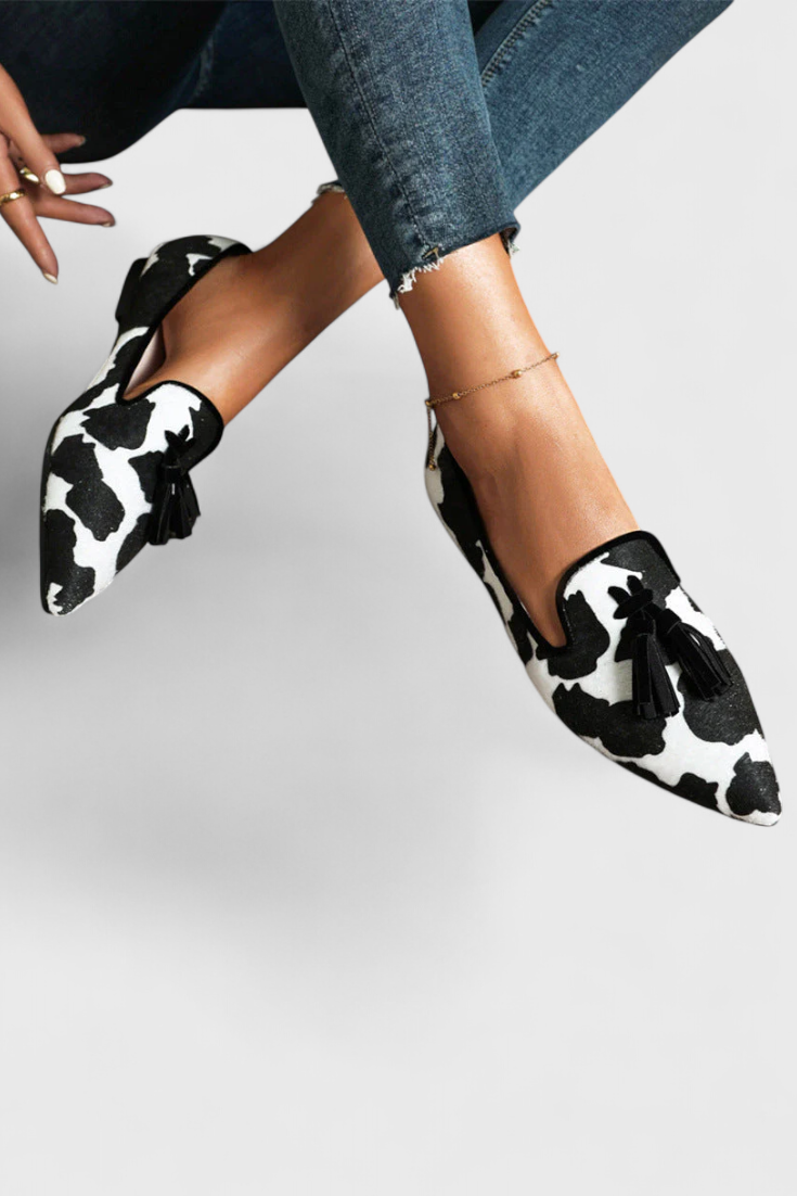 Fermina | Loafers Elegantes con Punta Afilada y Diseño Bicolor